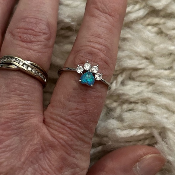 3/$25 Blue Opal Rhinestone Paw Print Ring - Picture 6 of 7